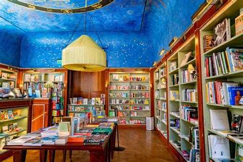 12+ CHARMING New York City Bookstores You Can't Help But Love