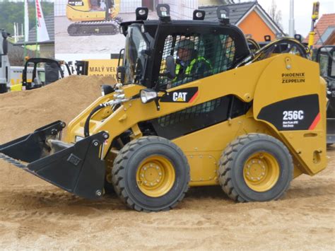 The Best Skid Steer Brands for 2023 & Beyond - Quipli