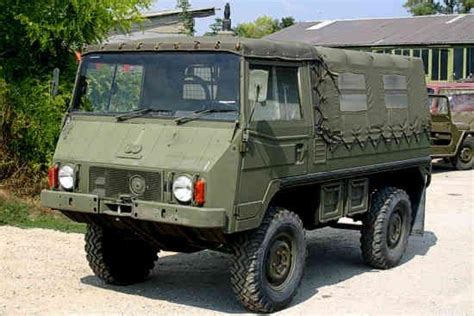 Deborah T. Bickmore: Steyr-Puch Pinzgauer 710m