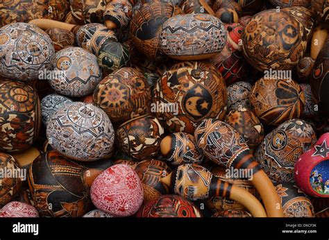 Peruvian handicrafts hi-res stock photography and images - Alamy