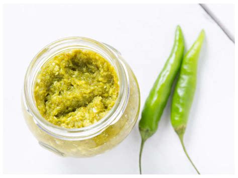 Green Chilli Sauce Recipe: How to make Green Chilli Sauce at home