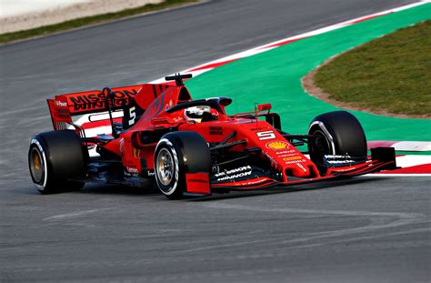 The Ferrari livery is officially gorgeous : formula1