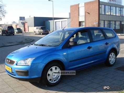 2006 Ford Focus Wagon 1.6 16v Trend - Car Photo and Specs