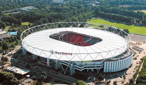 BayArena es un estadio de fútbol ubicado en la ciudad alemana de Leverkusen, el cual sirve de ...