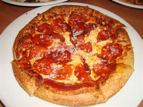 .My oOo So Licious Life.: Boston Pizza for Lunch! =)