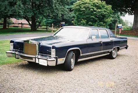 1979 Lincoln Continental - Information and photos - MOMENTcar