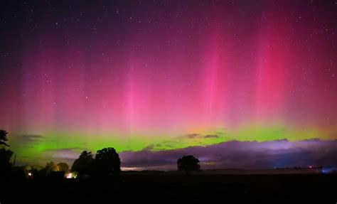 NY Photographer Captures Northern Lights in Dazzling Time Lapse