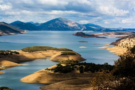 New Melones Lake, Sonora, CA - Beautiful places. Best places in the world. Shut up and take me ...