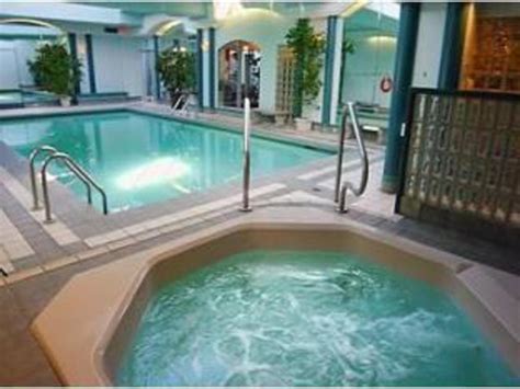 Chateau Victoria Hotel & Suites in Victoria (BC) - Room Deals, Photos & Reviews