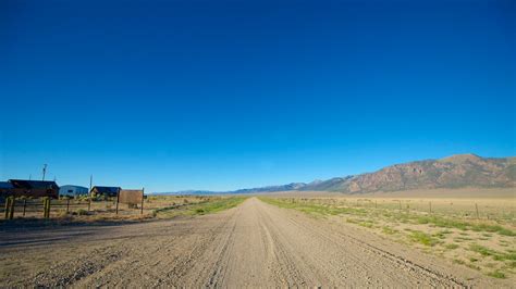 Gravel Road In Nevada Desert Free Stock Photo - Public Domain Pictures