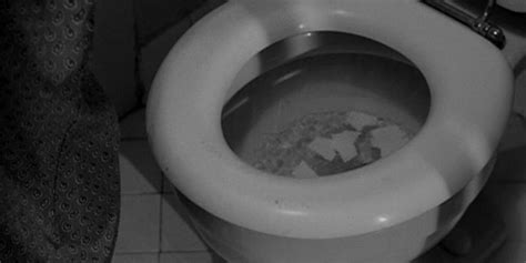 Psycho's Toilet Flush & 9 Other Movies With Obscure Cinematic Milestones