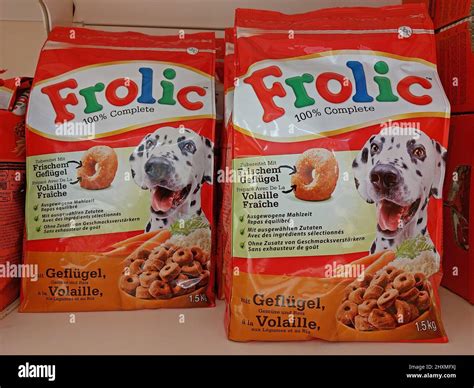 Frolic dog food in a supermarket Stock Photo - Alamy