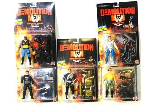 5- MATTEL DEMOLITION MAN ACTION FIGURES : Lot 183