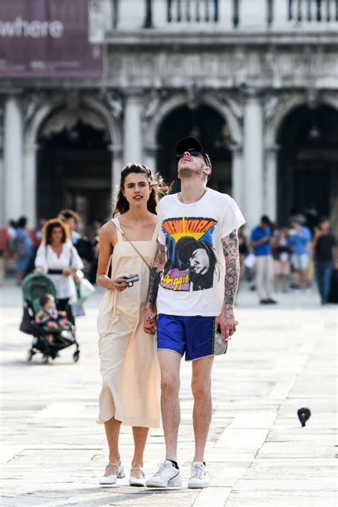 Lovebirds Pete Davidson and Margaret Qualley hold hands in Venice ...