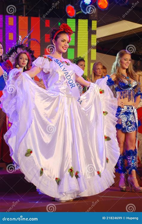 Miss El Salvador Wearing National Costume Editorial Stock Image - Image ...