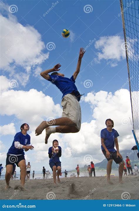 Beach Volleyball spike editorial photo. Image of fitness - 12913466