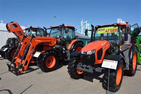 Kubota BX25D Loader Backhoe Specs, Dimensions & Weight