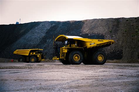 Komatsu reports first autonomous haulage system for mining