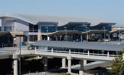 Boise Airport - Custom Metal Contracting