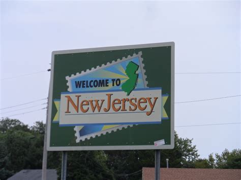 1000+ images about State welcome signs on Pinterest | Rhode island ...