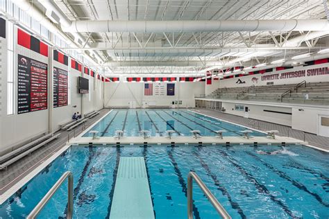 Jefferson High School Natatorium, United States by Cordogan Clark - 谷德设计网