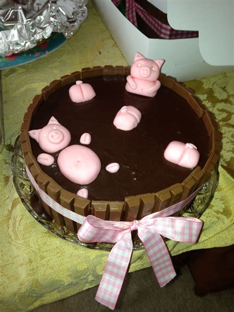 Pigs in the Mud cake; perfect for pig roasts! | Backen, Essen, Torten