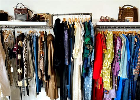 16 Tips For How to Thrift Shop and Find Gems