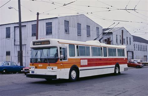 File:Ad-free Muni Flyer E800 trolley bus in 1983, on Mariposa St by Potrero Garage.jpg ...