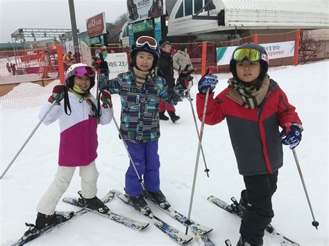 Enjoy Ski In Korea: Kid ski lesson in Korea with JSKI