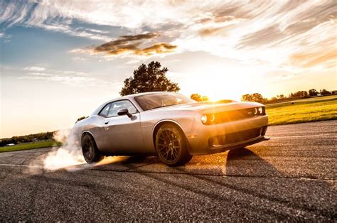 2015 Dodge Challenger SRT HEMI Hellcat BurnOut | Dodge challenger srt ...