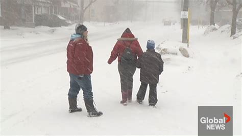 Snow falls across southern Ontario as winter storm makes for messy ...