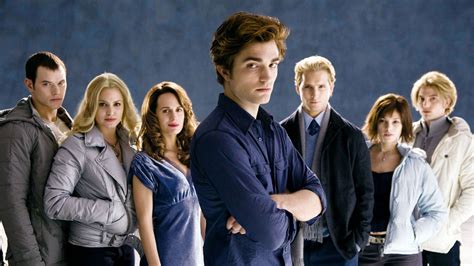 "Twilight"Almost Cast a Different Actor to Play Carlisle Cullen | Teen ...