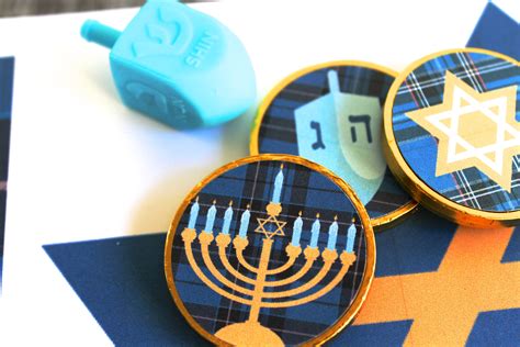 Hanukkah Dreidel Game - Everyday Party Magazine