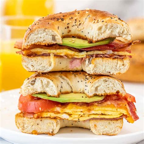 Breakfast Bagel Sandwich Recipe - Valentina's Corner