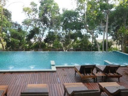 Railay Great View Resort. Cool new bungalow resort at the extremity of railay beach. Great rooms ...