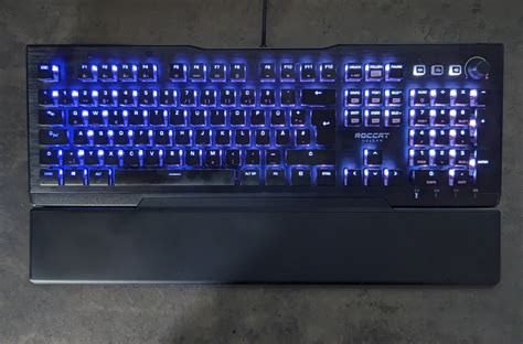 Roccat Vulcan Pro Keyboard Review - Attack of the Optical Warriors | igor´sLAB