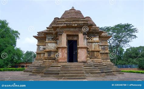 Narayanpal Temple, Narayanpal, Chhattisgarh, India. Vishnu Temple ...