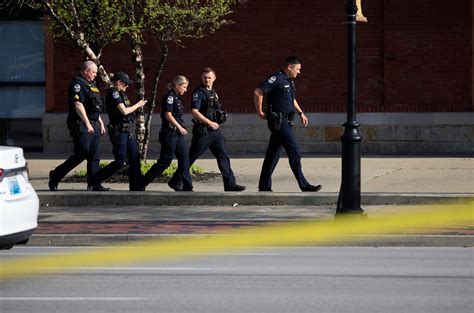 Louisville Shooting: Multiple Casualties as Police Swarm Scene - Newsweek