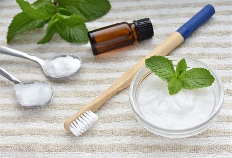 7 Natural Homemade Toothpaste Recipes for "Green" Smile