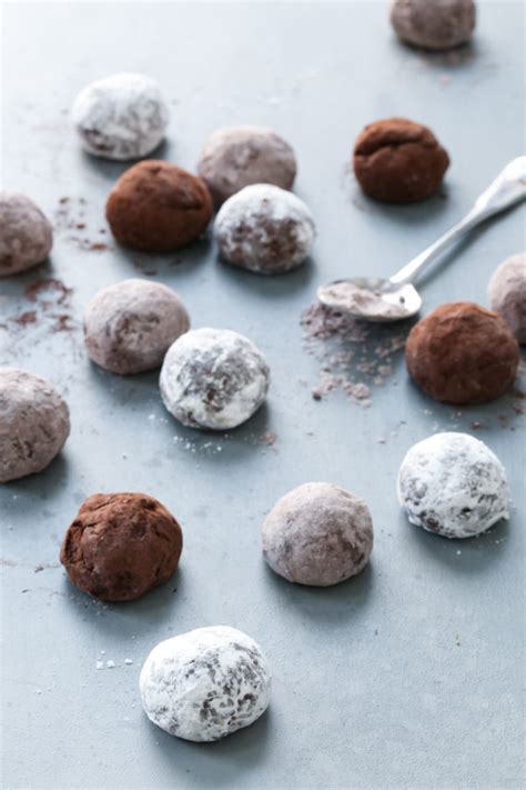 Mexican Hot Chocolate Snowball Cookies | Love and Olive Oil