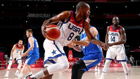 Basketball-U.S. clinches playoff spot, France and Australia go 3-0 | Reuters