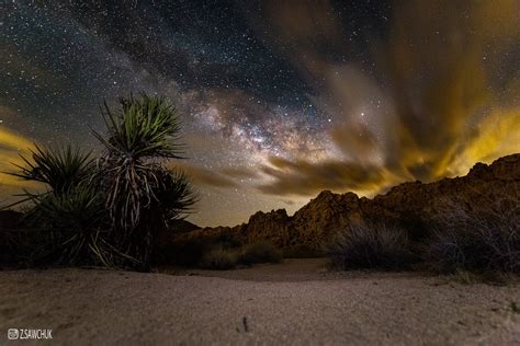 Milky Way Over Joshua Tree, CA [1800x1200] (OC) : r/EarthPorn