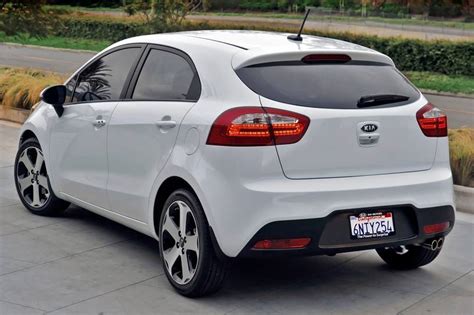 2015 Kia Rio Pictures - 113 Photos | Edmunds