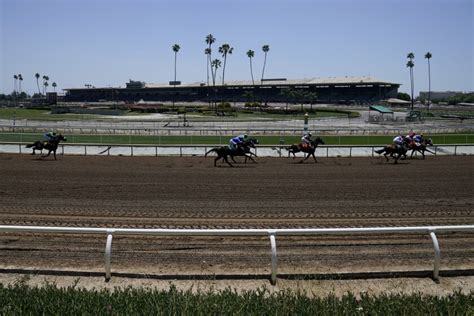 Santa Anita sees its first horse death on 2nd day of season - Los Angeles Times