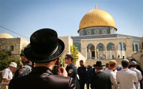 Jordan: Jewish prayer at Temple Mount entrance violates status quo | The Times of Israel