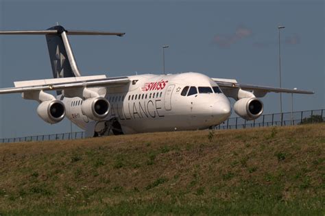 Swiss Avro RJ100 by Mistralcloudy on DeviantArt