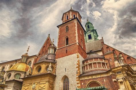 Premium Photo | Wawel cathedral in krakow poland