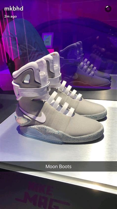 2016 Air Mags on display : Sneakers