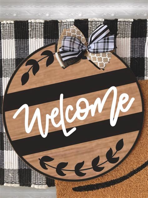 15 FREE Wooden Door Hanger Templates - Canvas Sign Designs