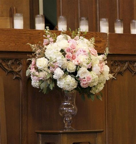 35+ Beautiful Floral Wedding Altars Decorating Ideas | Church flower ...